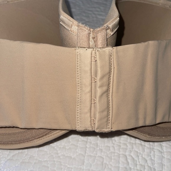 Cacique strapless nude bra size 40DD - Picture 2 of 3